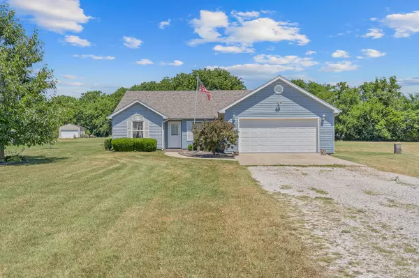 4430 S 89th RD, Bolivar, MO 65613