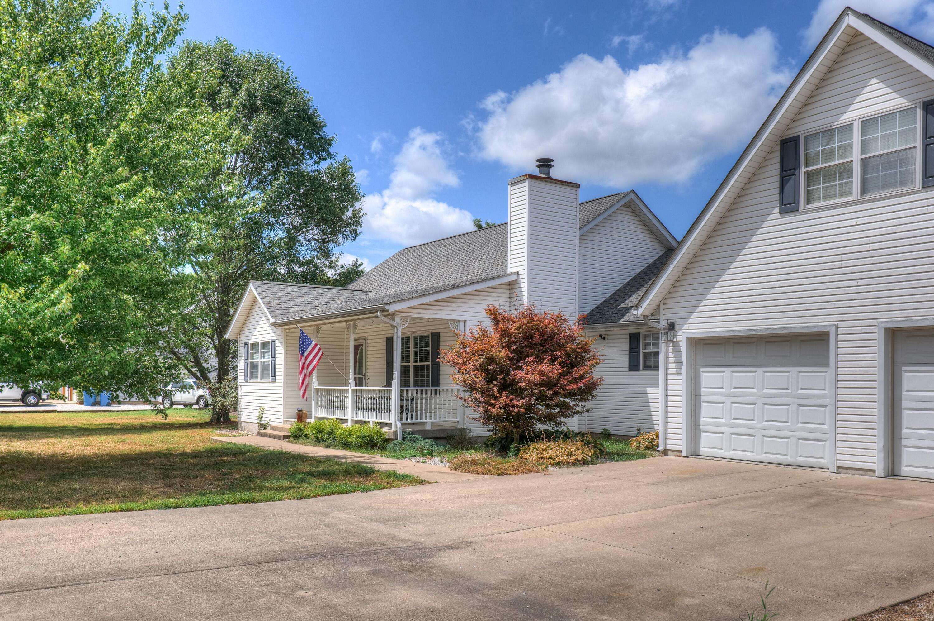 Webb City, MO 64870,21111 Ivy RD