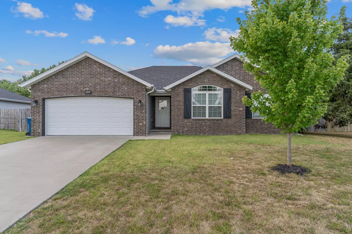 Strafford, MO 65757,109 E Shawnee ST