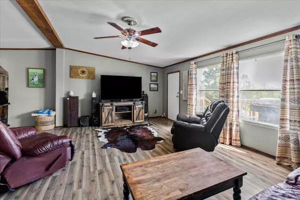 Crane, MO 65633,2759 Quail Spur RD