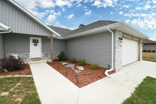 Strafford, MO 65757,107 E Seminole ST