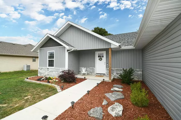 Strafford, MO 65757,107 E Seminole ST