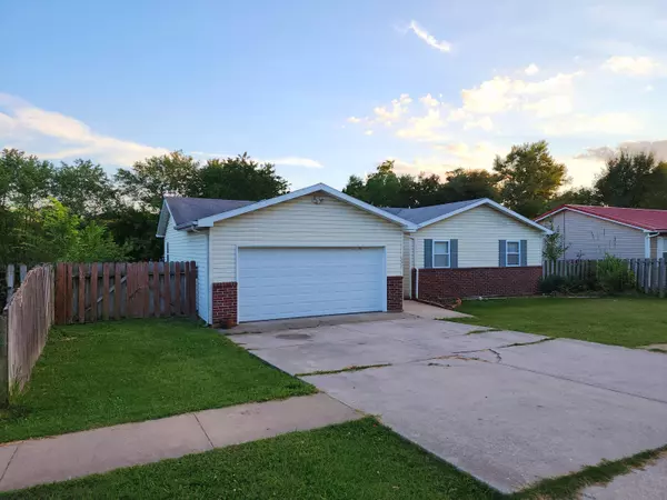 Ava, MO 65608,807 Elm AVE