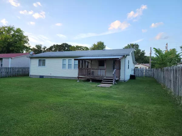 Ava, MO 65608,807 Elm AVE