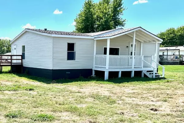 210 W Fields ST, Goodman, MO 64843