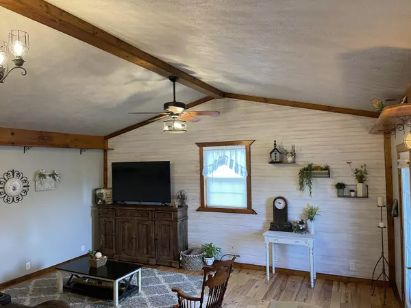 Ava, MO 65608,Rr 2 Box 456