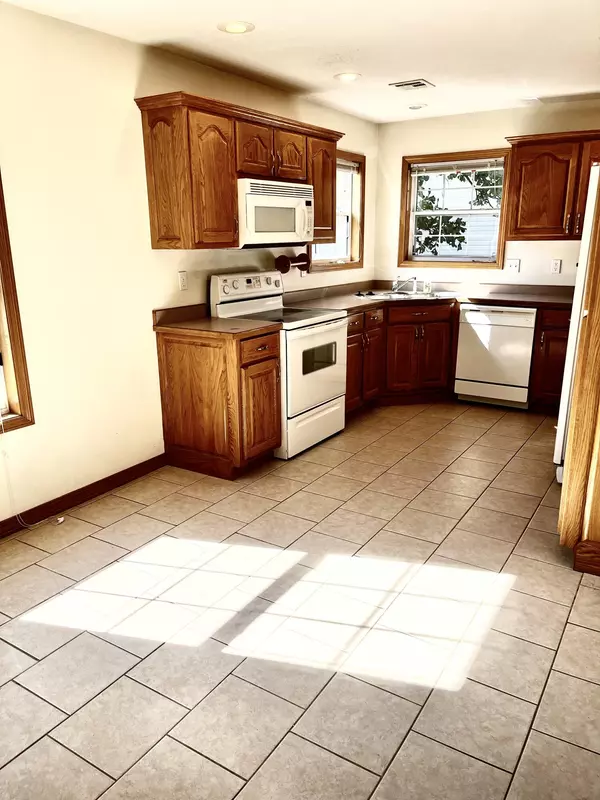 Carl Junction, MO 64834,141 Red Oak Loop