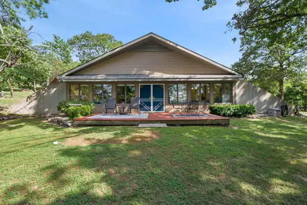 Galena, MO 65656,3272 Pioneer Point RD