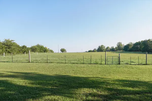 Strafford, MO 65757,7950 E Farm Road 50