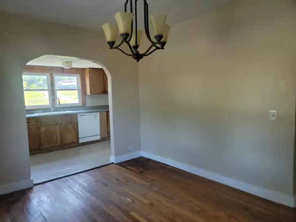 Miller, MO 65707,402 E 5th ST