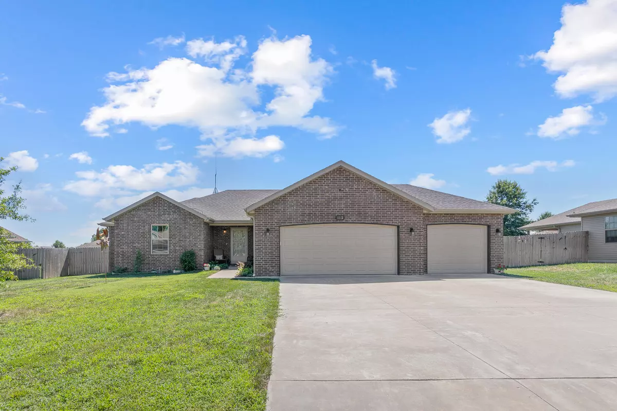 Strafford, MO 65757,112 E Shawnee ST