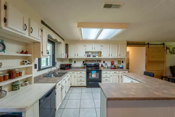 Alton, MO 65606,1323 County Road 139