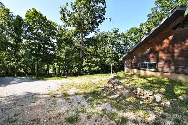 Oldfield, MO 65720,700 Lost Creek RD