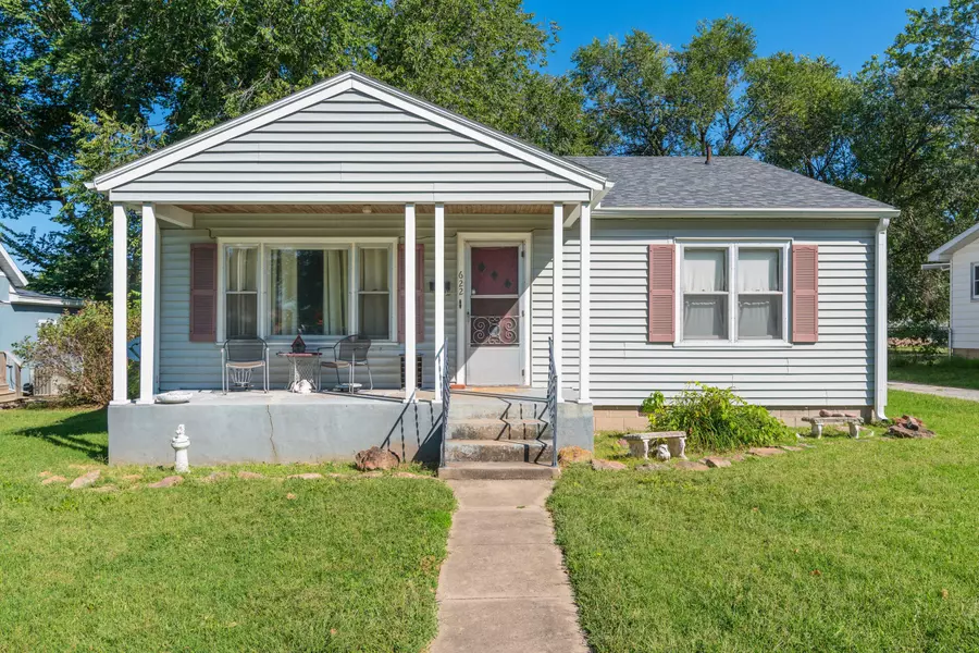 622 E Kirby ST, Mt Vernon, MO 65712