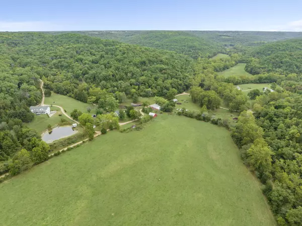 Sparta, MO 65753,735 Co Rd Uu-551