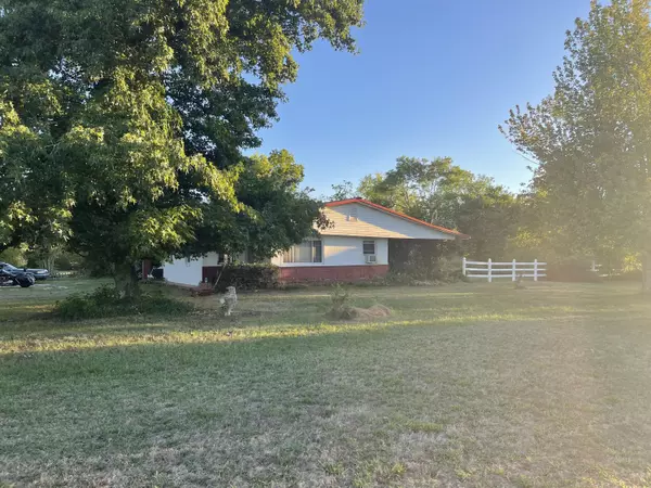 233 E Garner AVE, Goodman, MO 64843