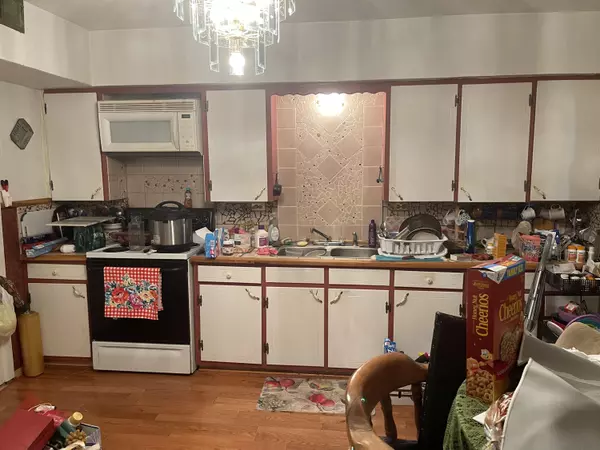 Goodman, MO 64843,233 E Garner AVE