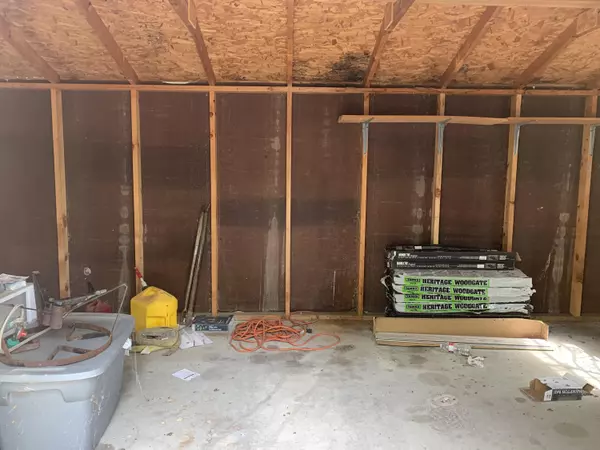 Webb City, MO 64870,1121 N Homestead DR