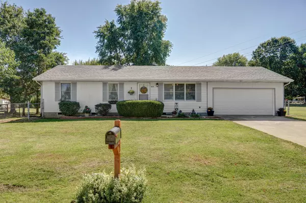 1050 W Minor ST, Aurora, MO 65605