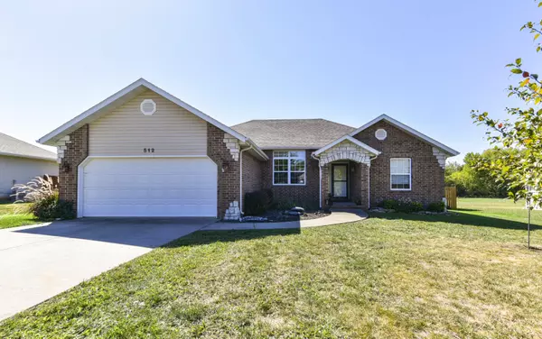 512 Pine ST, Willard, MO 65781