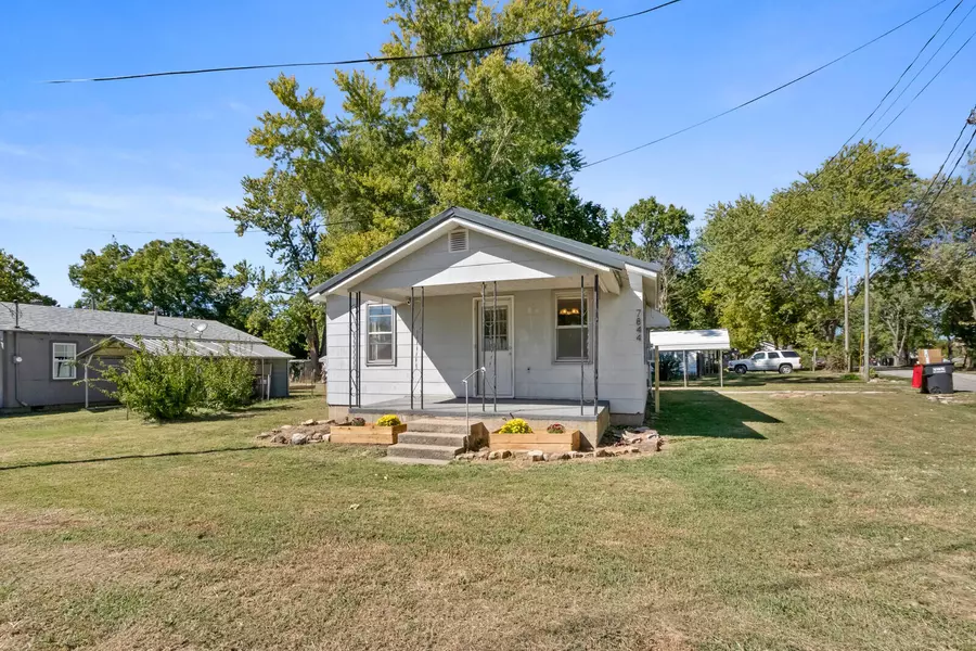 7844 E Lightfoot ST, Seligman, MO 65745
