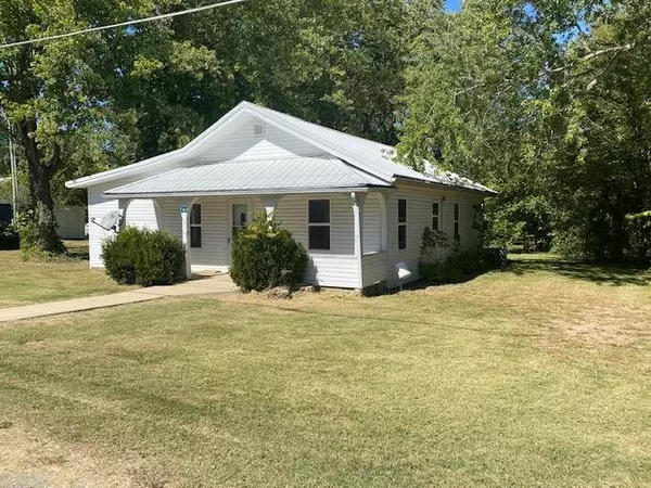 161 Cherry Street, Raymondville, MO 65555