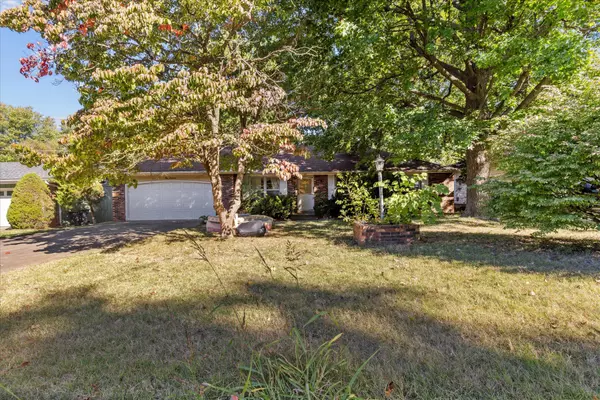 317 E Crestview ST, Springfield, MO 65807