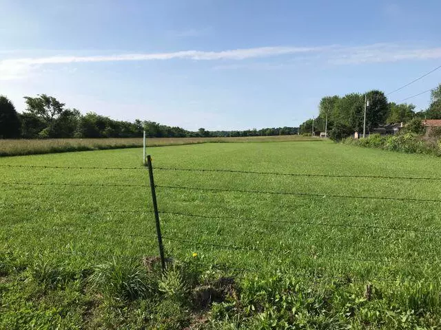 000 W Hadley ST, Aurora, MO 65605