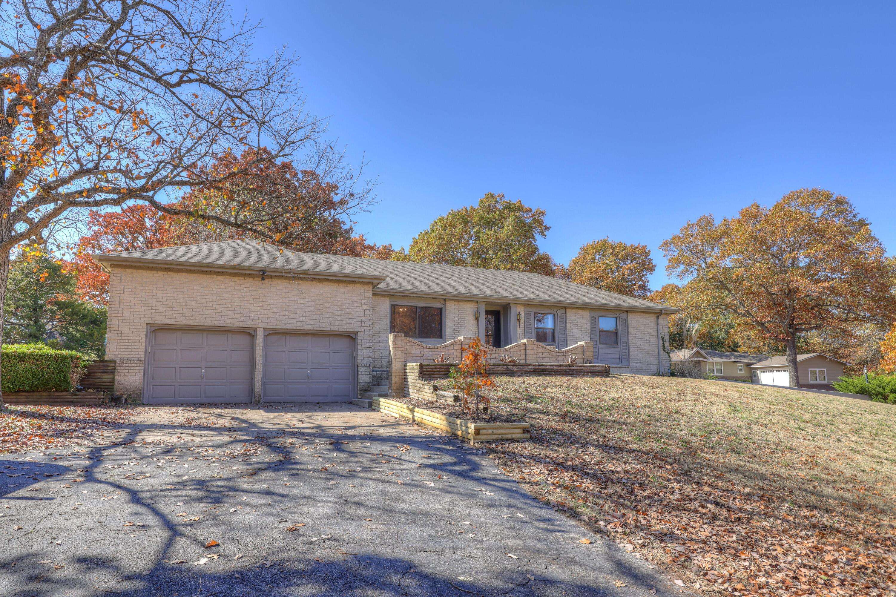 106 Falcon Crest RD, Joplin, MO 64804