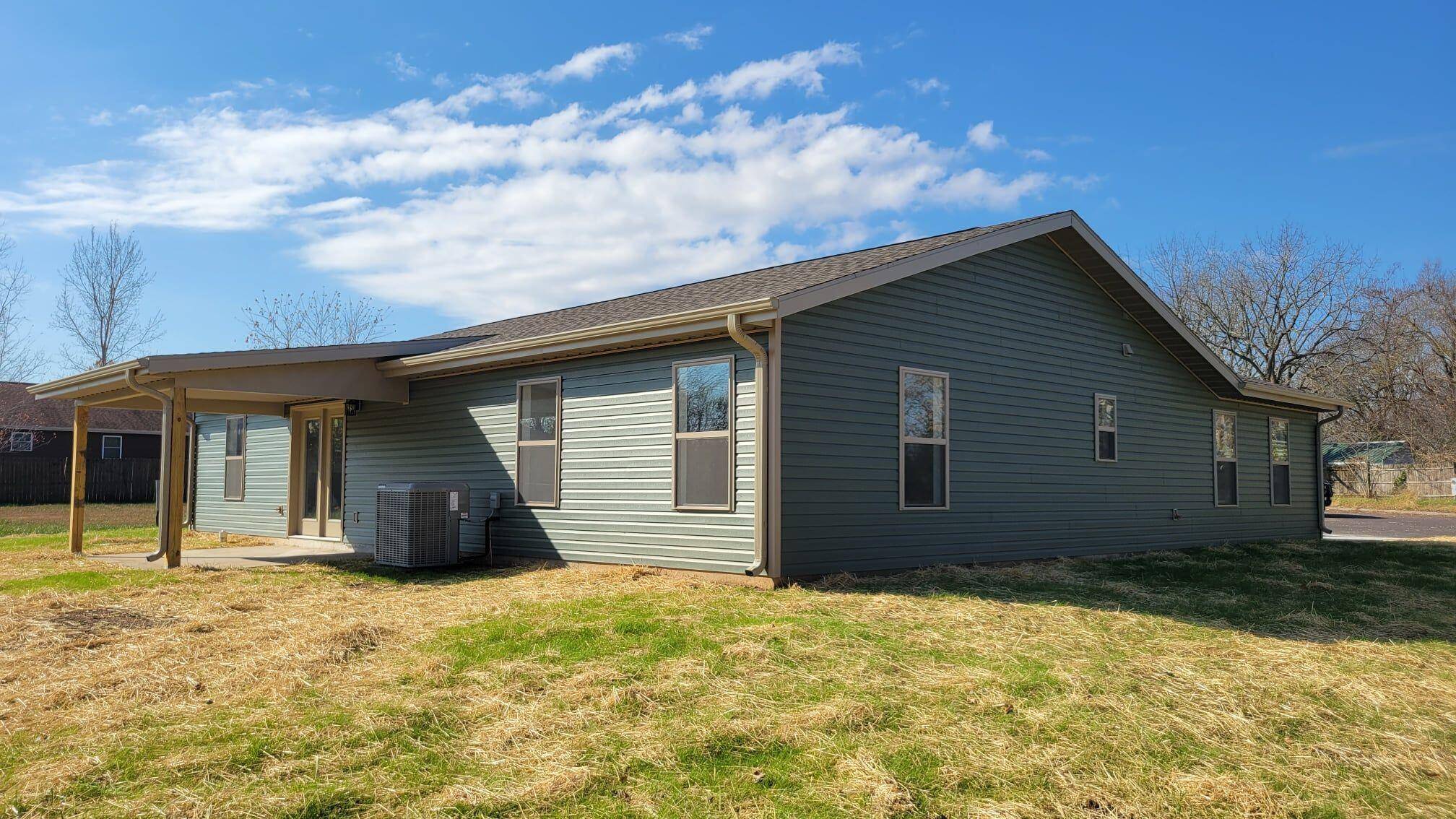 Mountain Grove, MO 65711,704 Robin Road