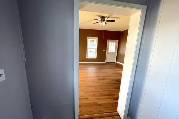 Thayer, MO 65791,222 S 6th Street