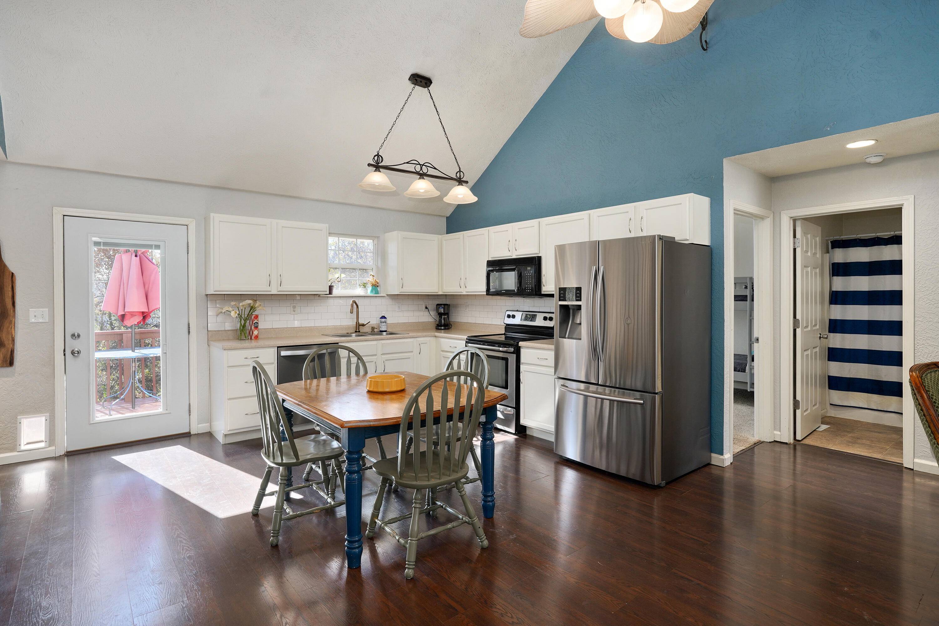 Nixa, MO 65714,602 Oak Leaf CT