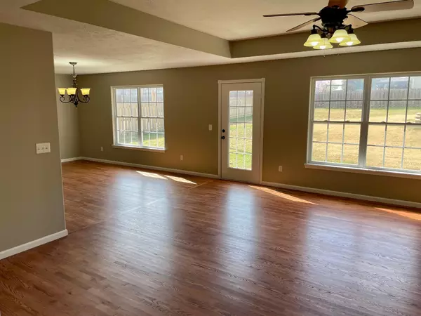 Springfield, MO 65802,1477 S Eastland AVE