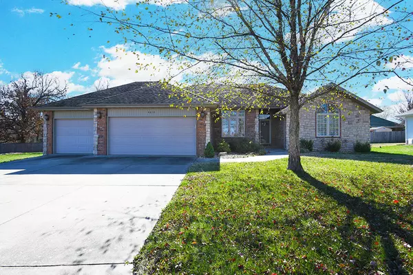 4610 W Curtice DR, Battlefield, MO 65619