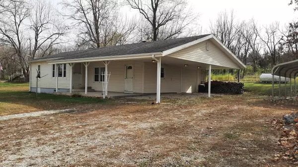 Pittsburg, MO 65724,22054 County Road 286