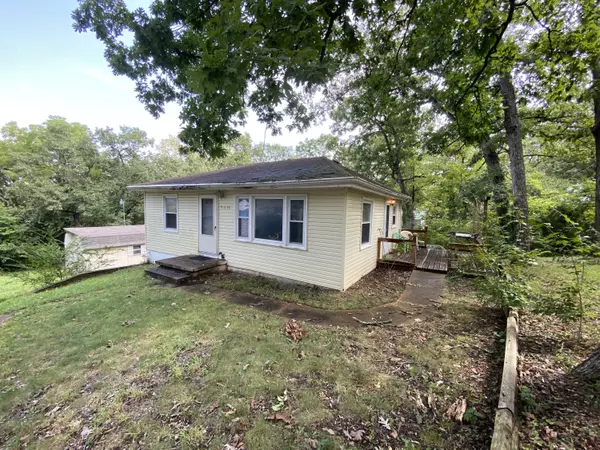 31636 Currie AVE, Warsaw, MO 65355