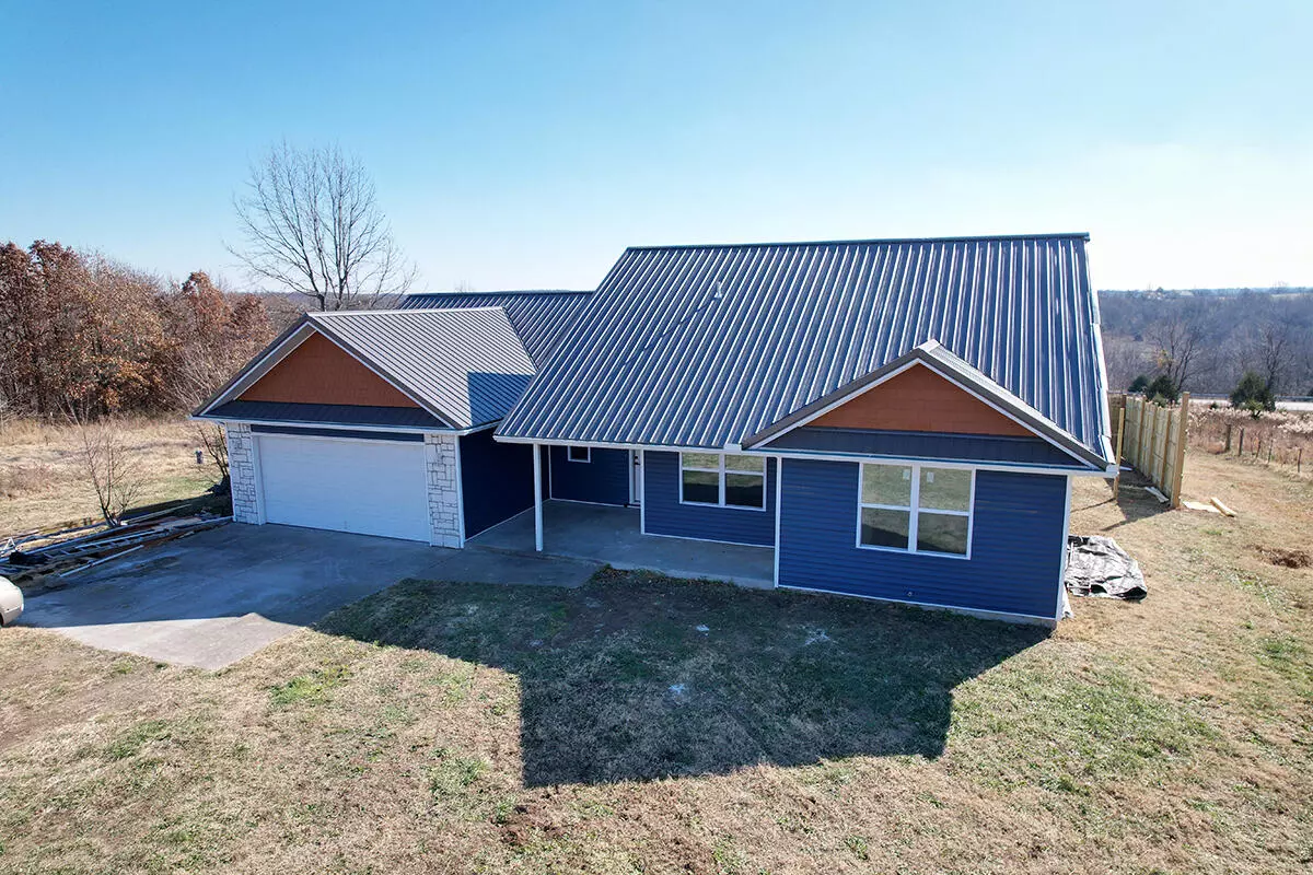 Ash Grove, MO 65604,21005 Lawrence 2074