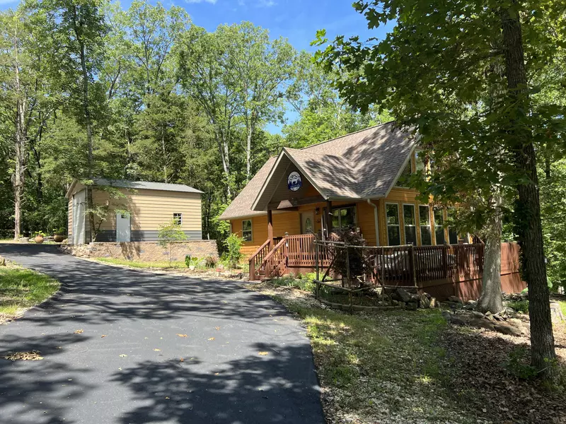 26582 Pine Bluff LN, Golden, MO 65658