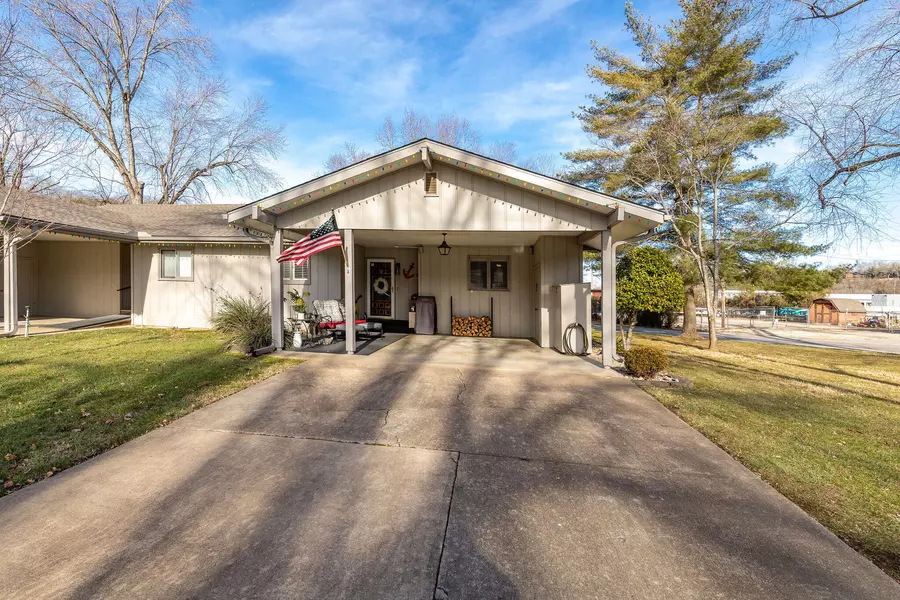 1d Ash CT, Branson, MO 65616