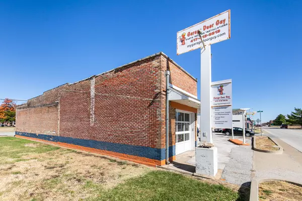 Strafford, MO 65757,101 W Old Rt 66