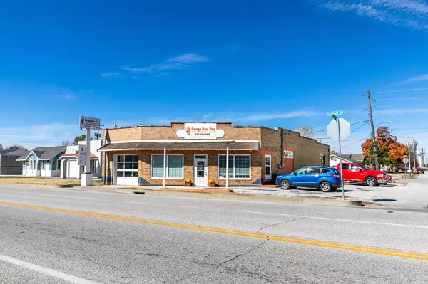 Strafford, MO 65757,101 W Old Rt 66