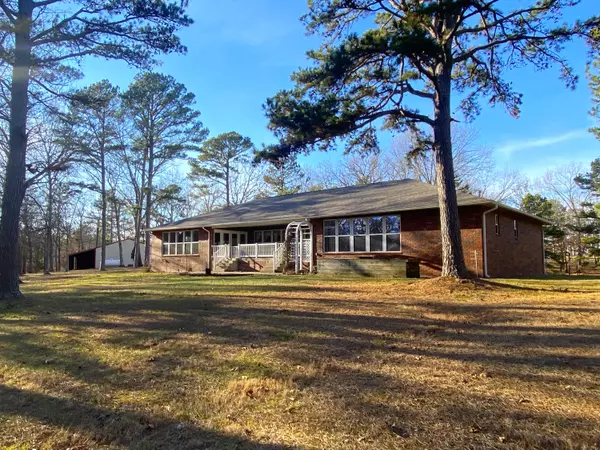 Raymondville, MO 65555,9600 Creek Road