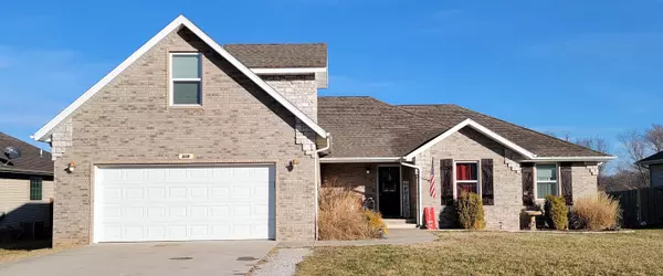 519 E Logan ST, Willard, MO 65781