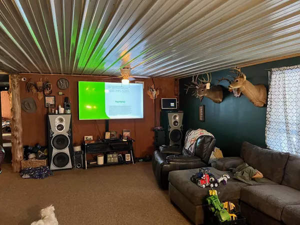 Raymondville, MO 65555,8701 Splitlimb Rd