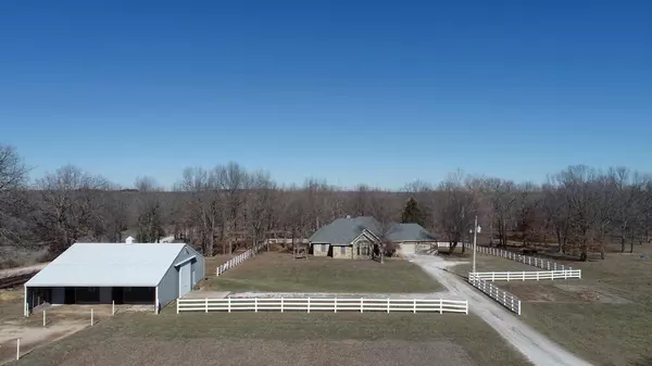 160 Foose RD, Buffalo, MO 65622