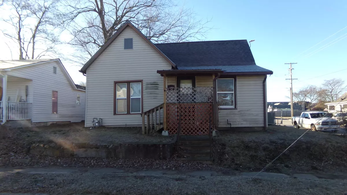 Webb City, MO 64870,830 W Austin ST