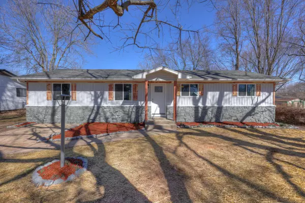 215 W Maverick ST, Goodman, MO 64843