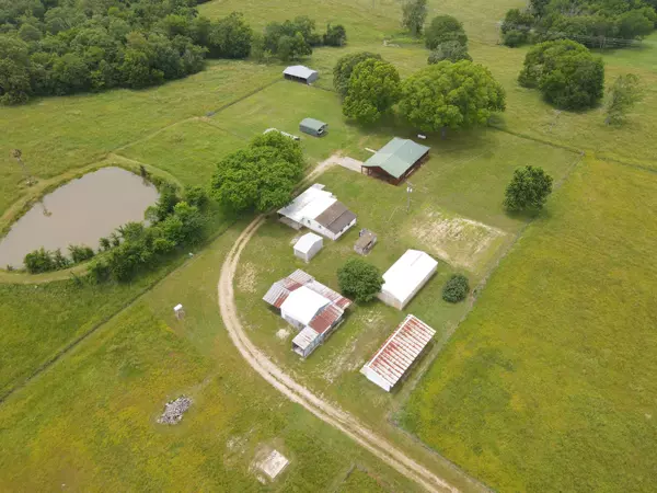 34051 State Highway 86, Eagle Rock, MO 65641