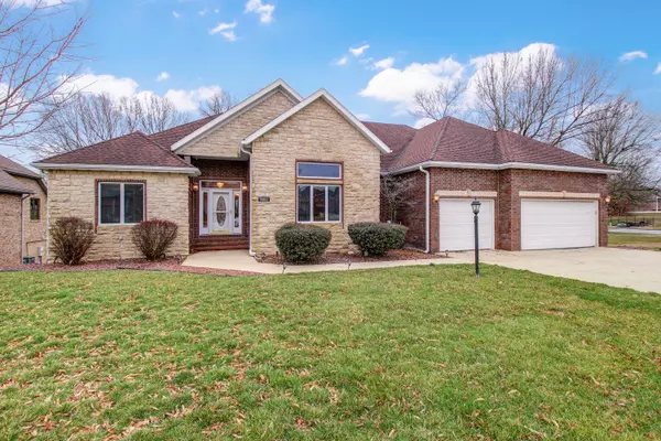 4233 Greenbriar DR, Nixa, MO 65714