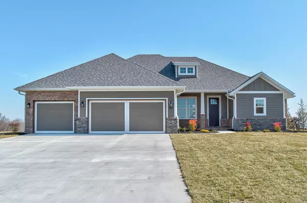 103 Summit Point RD, Saddlebrooke, MO 65630